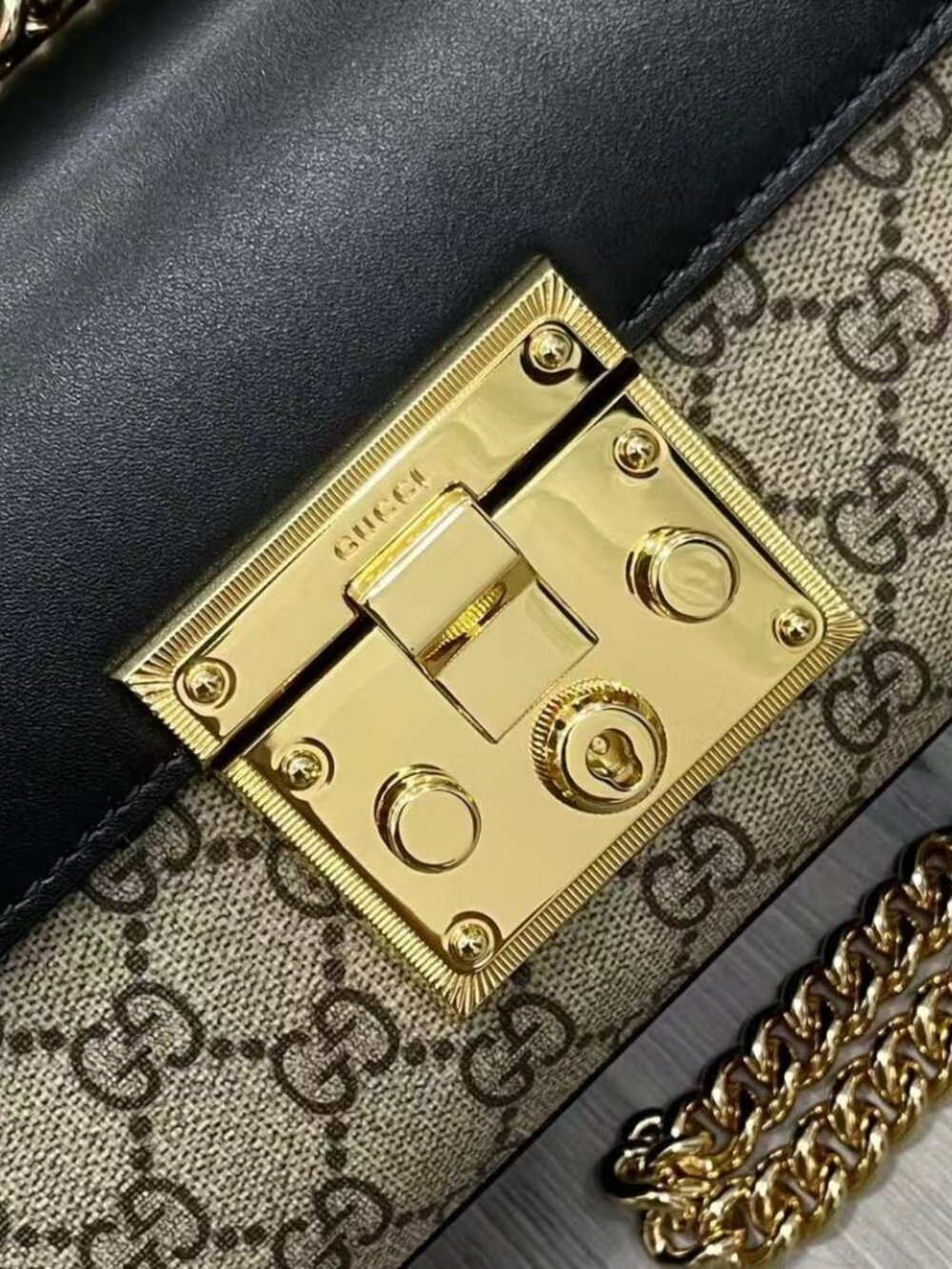 Authentic Gucci Padlock Small GG Supreme Canvas Shoulder Bag 409487 with Chain S - Picture 2 of 8